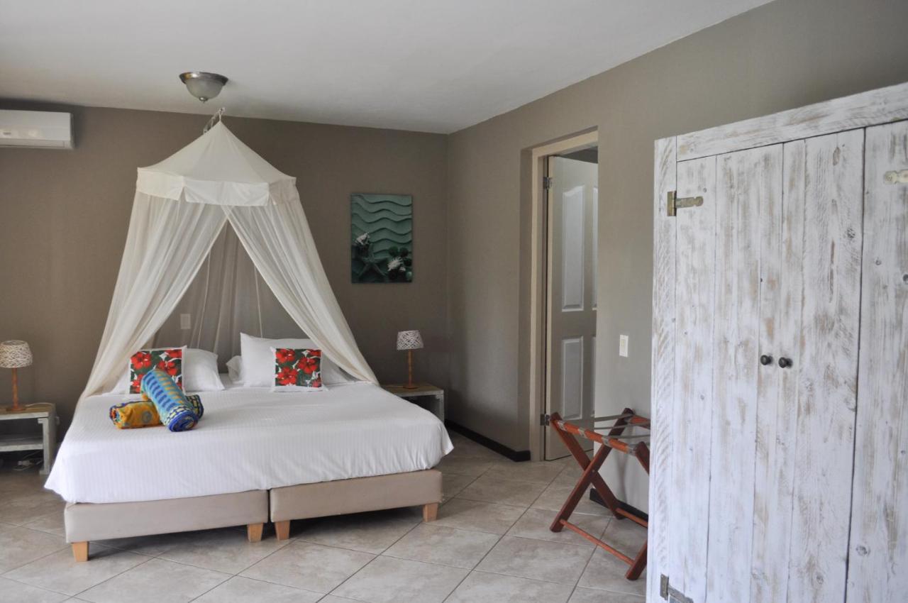 Hibiscus Beach House Jan Thiel Esterno foto