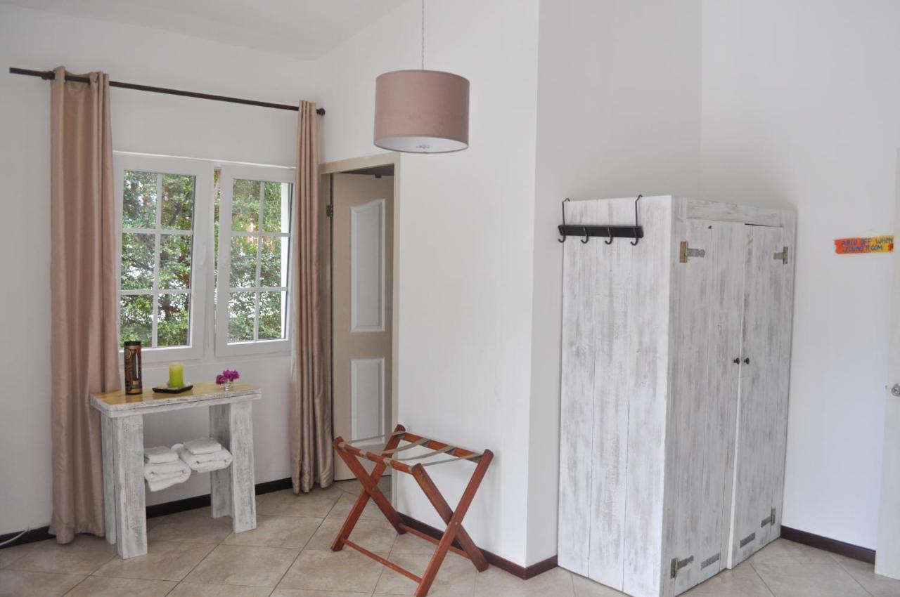 Hibiscus Beach House Jan Thiel Esterno foto