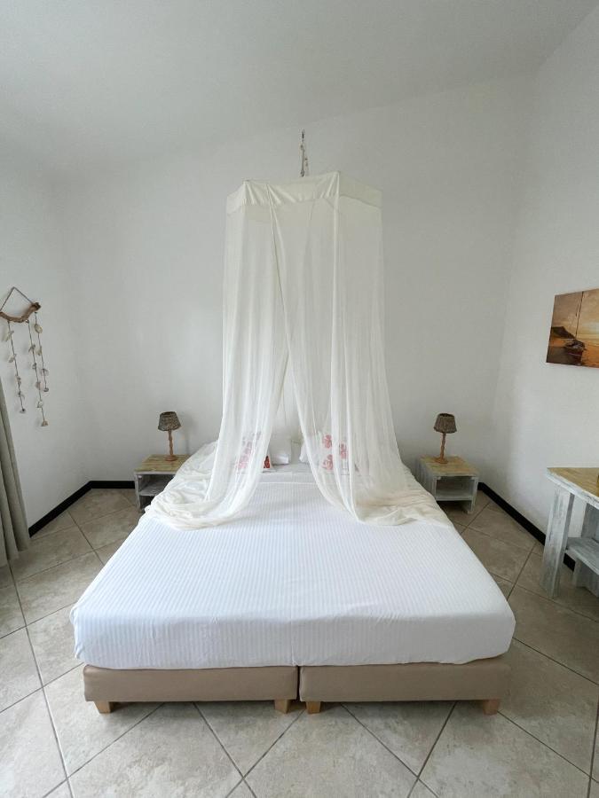 Hibiscus Beach House Jan Thiel Esterno foto