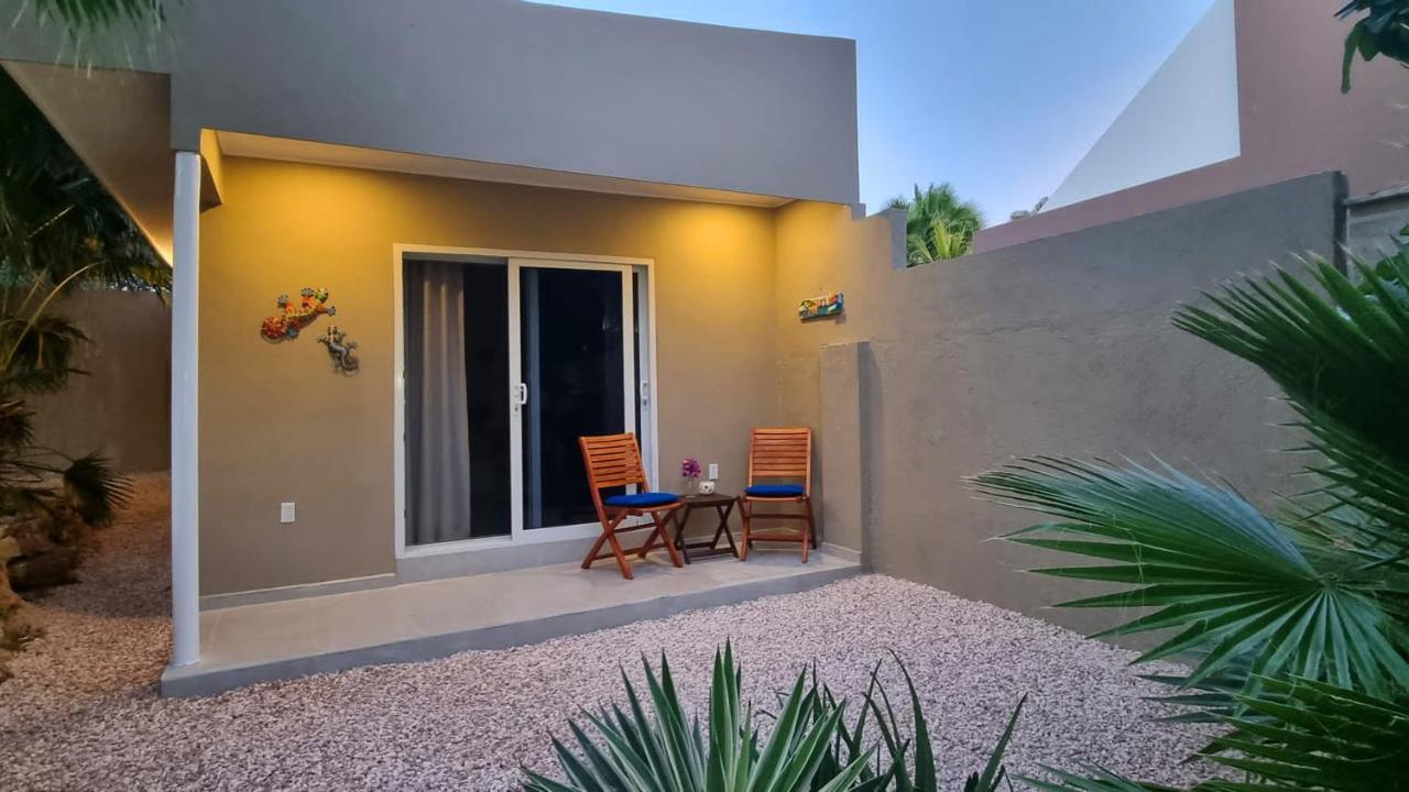 Hibiscus Beach House Jan Thiel Esterno foto