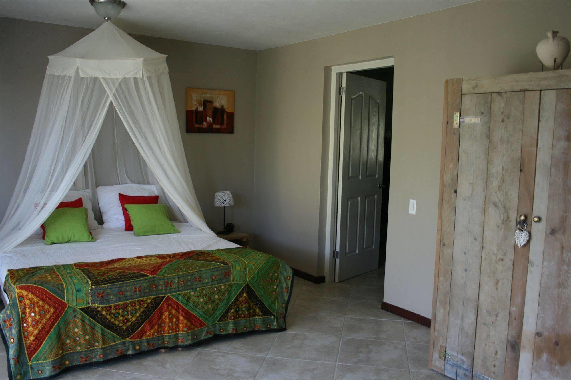 Hibiscus Beach House Jan Thiel Esterno foto