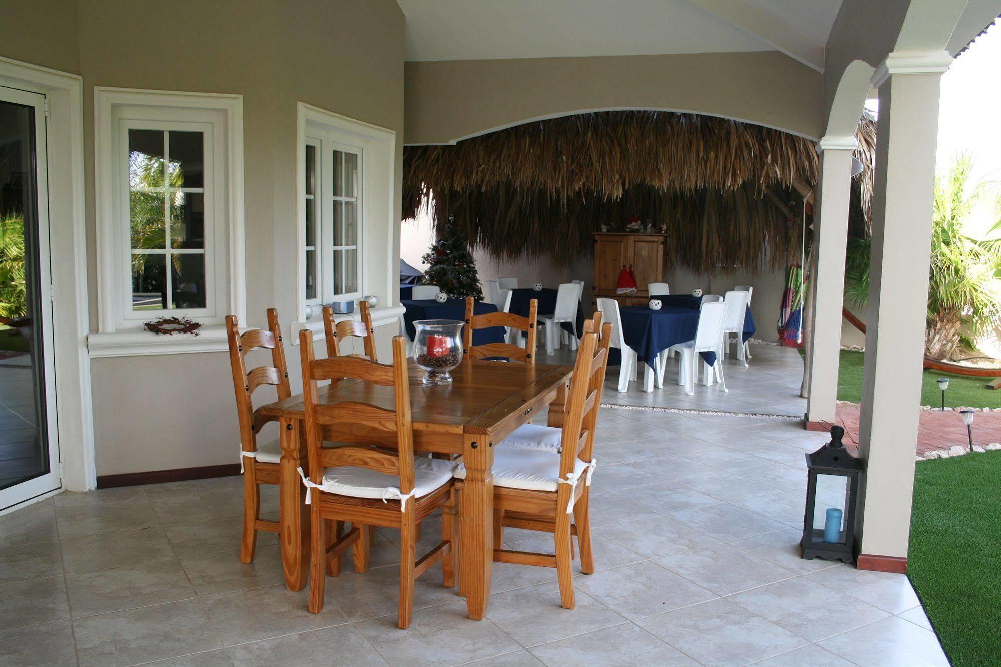 Hibiscus Beach House Jan Thiel Esterno foto