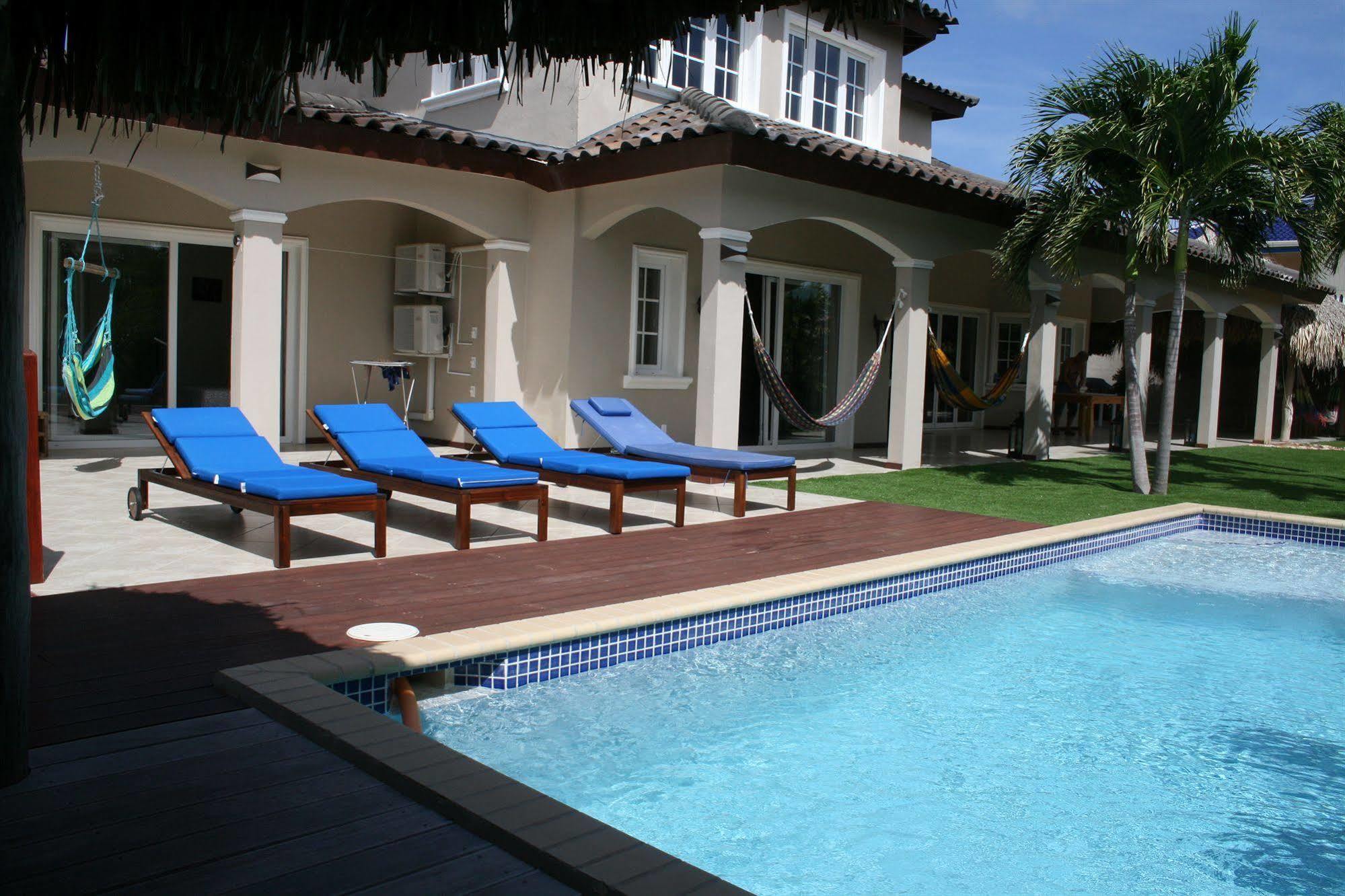 Hibiscus Beach House Jan Thiel Esterno foto